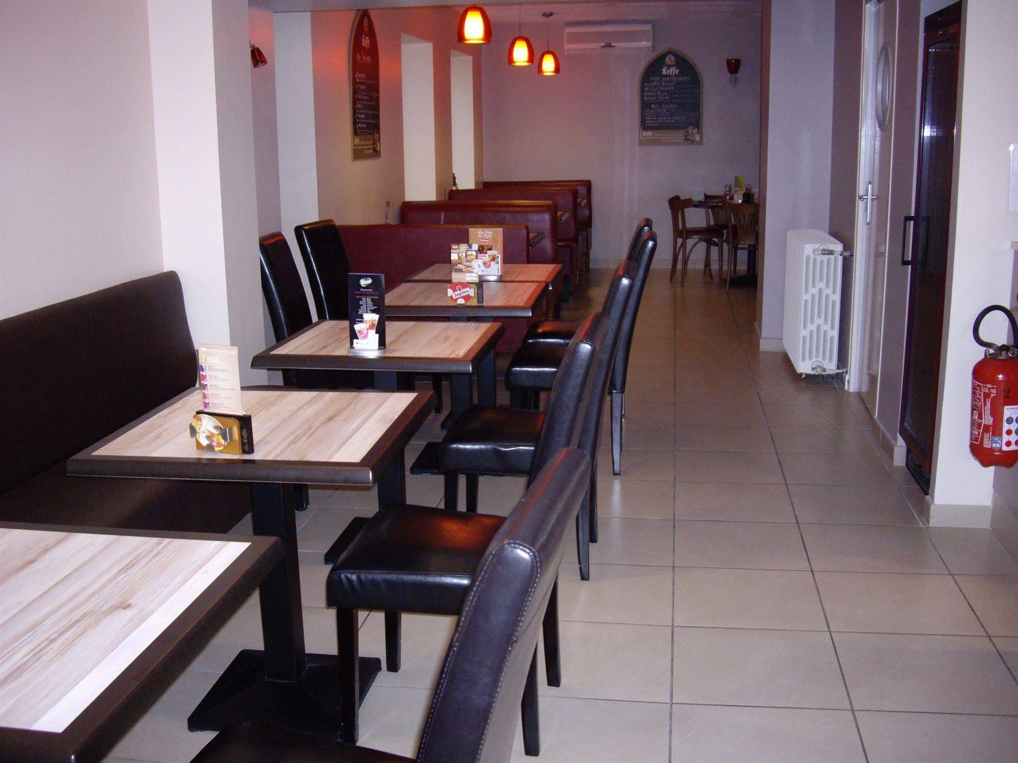 Logis-Hotel & Restaurant Le Carnot Bolbec Kültér fotó