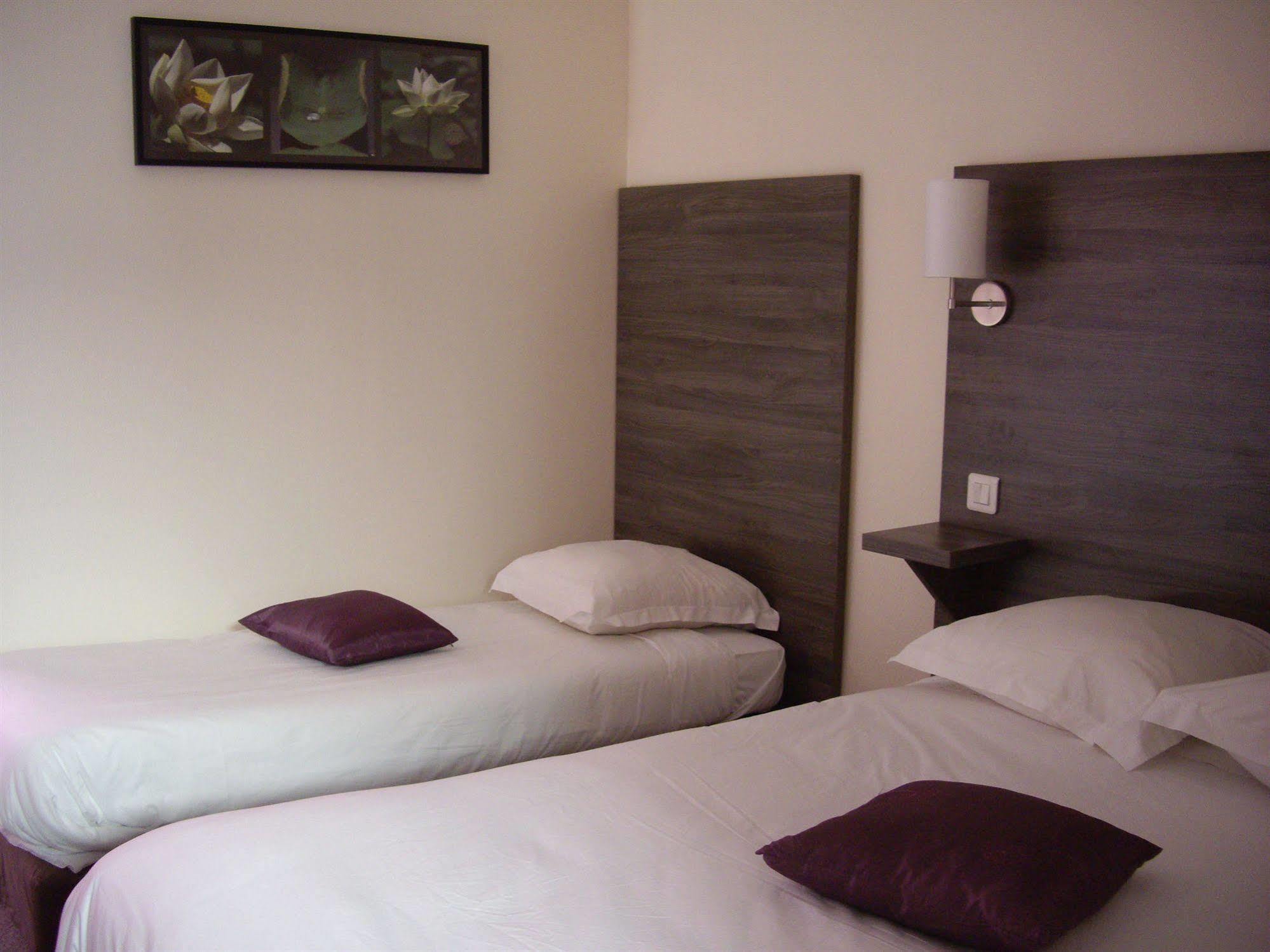 Logis-Hotel & Restaurant Le Carnot Bolbec Kültér fotó